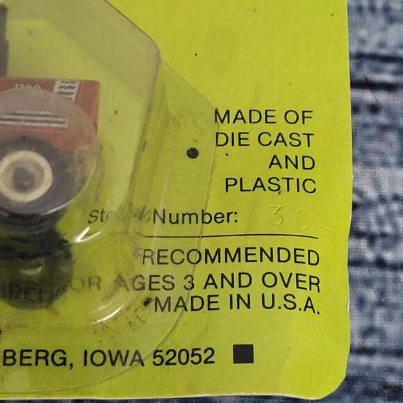 Vtg Mini Toys 1/64 scale Hesston 1180 Turbo die-cast/plastic tractor brown/black - Picture 3 of 9